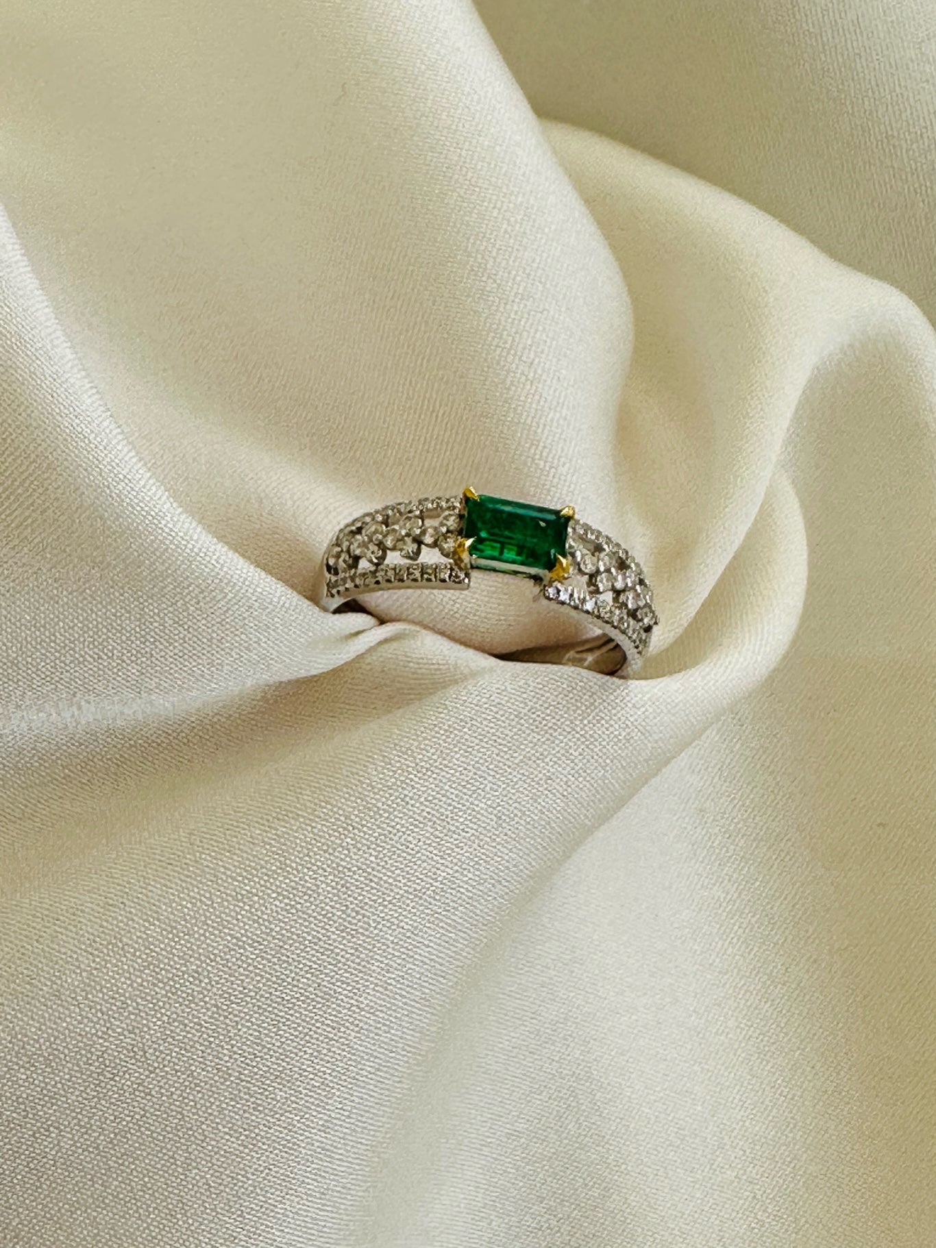 Emerald Diamond Ring