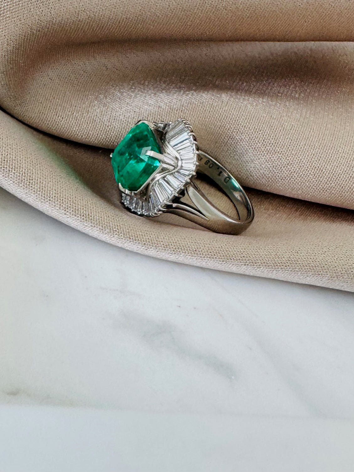 Colombian Emerald Diamond Ring