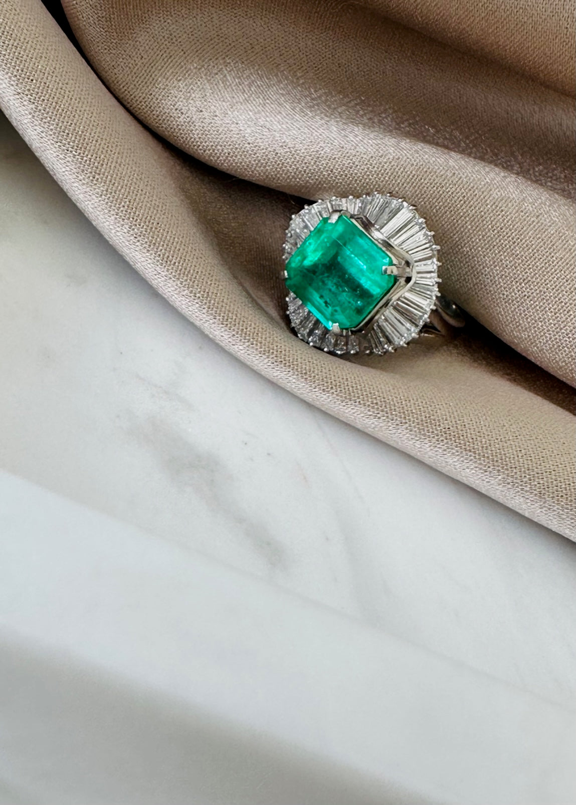 Colombian Emerald Diamond Ring