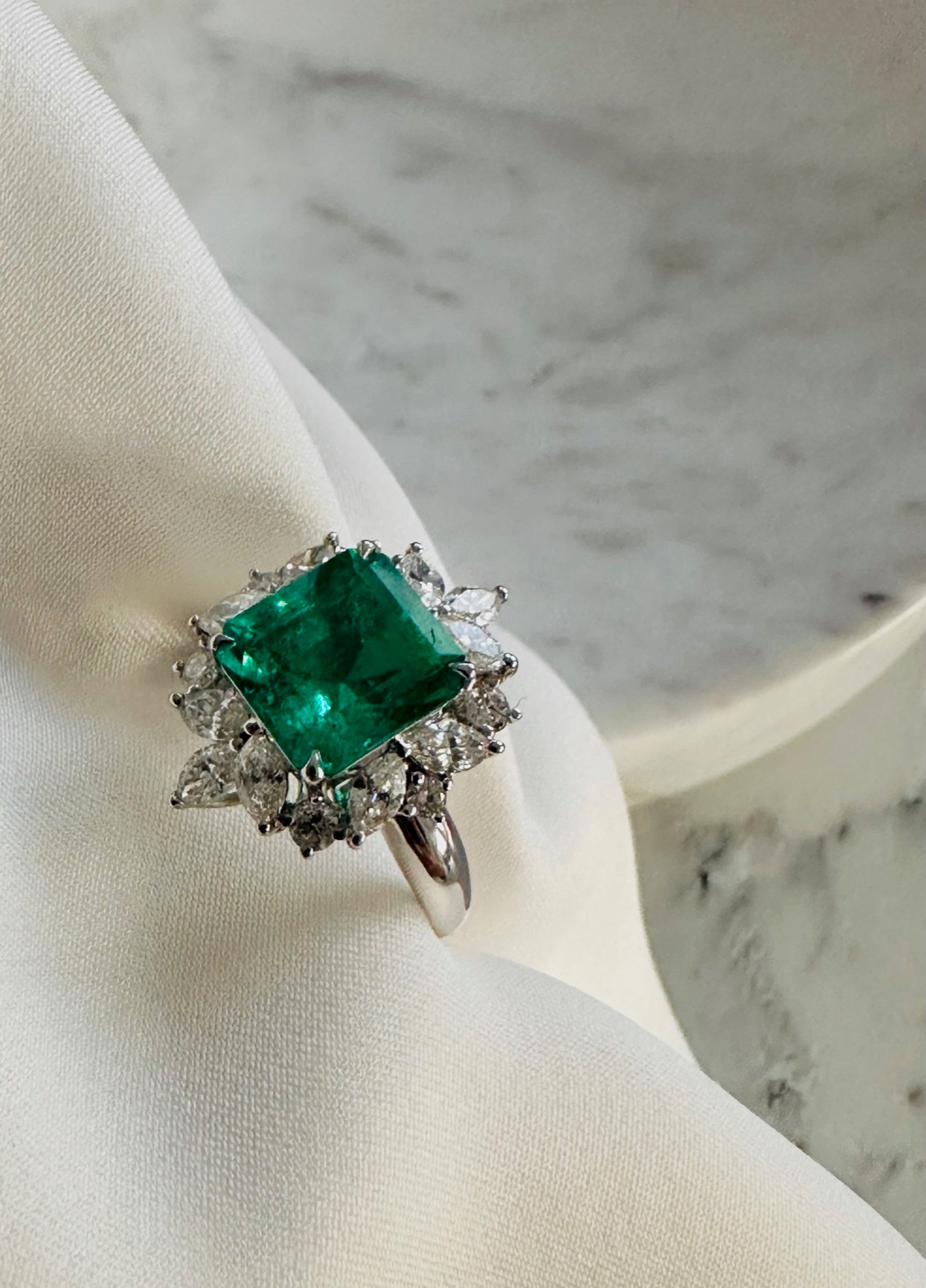 Colombian Emerald and Diamond Ring