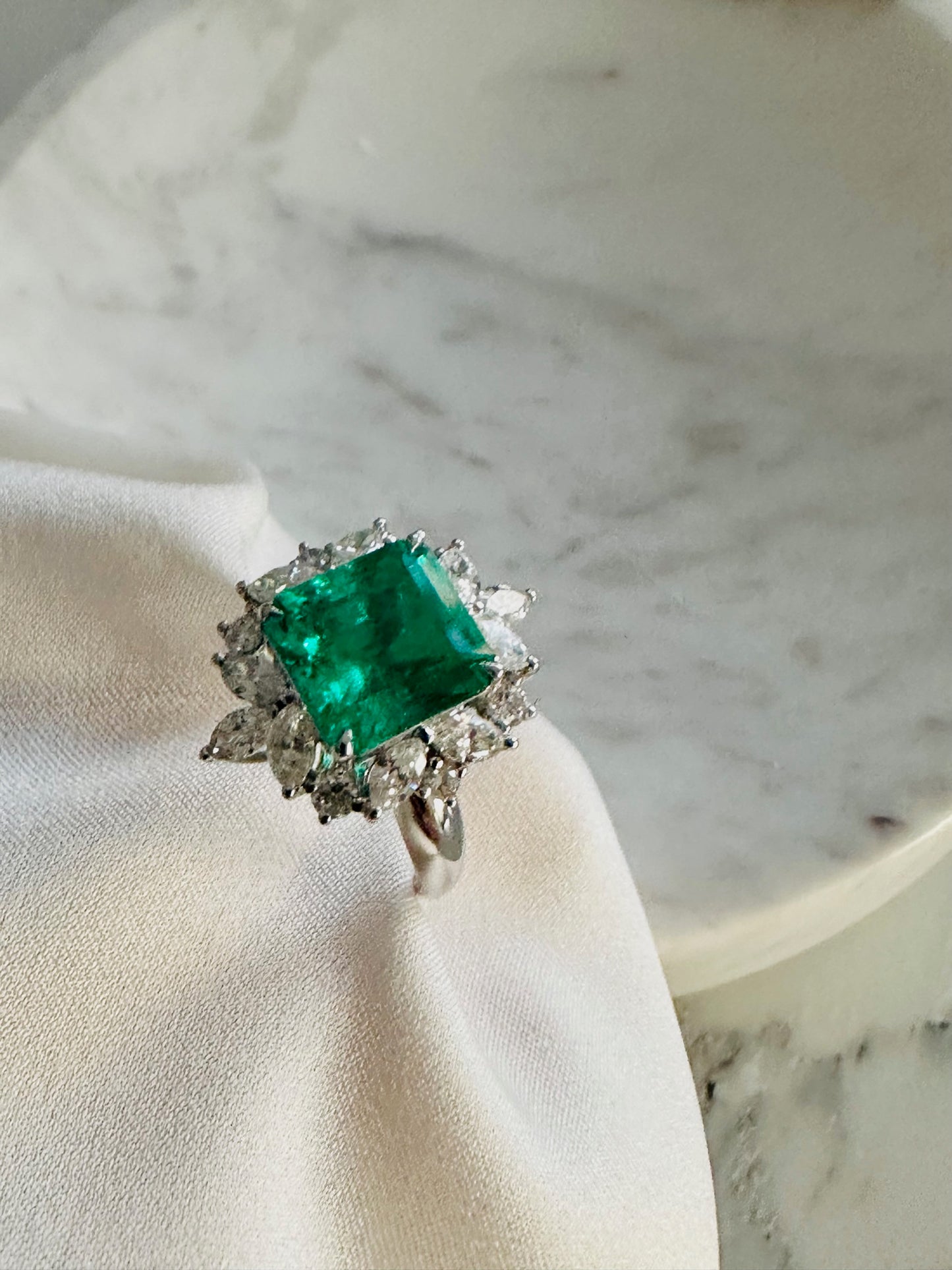 Colombian Emerald and Diamond Ring