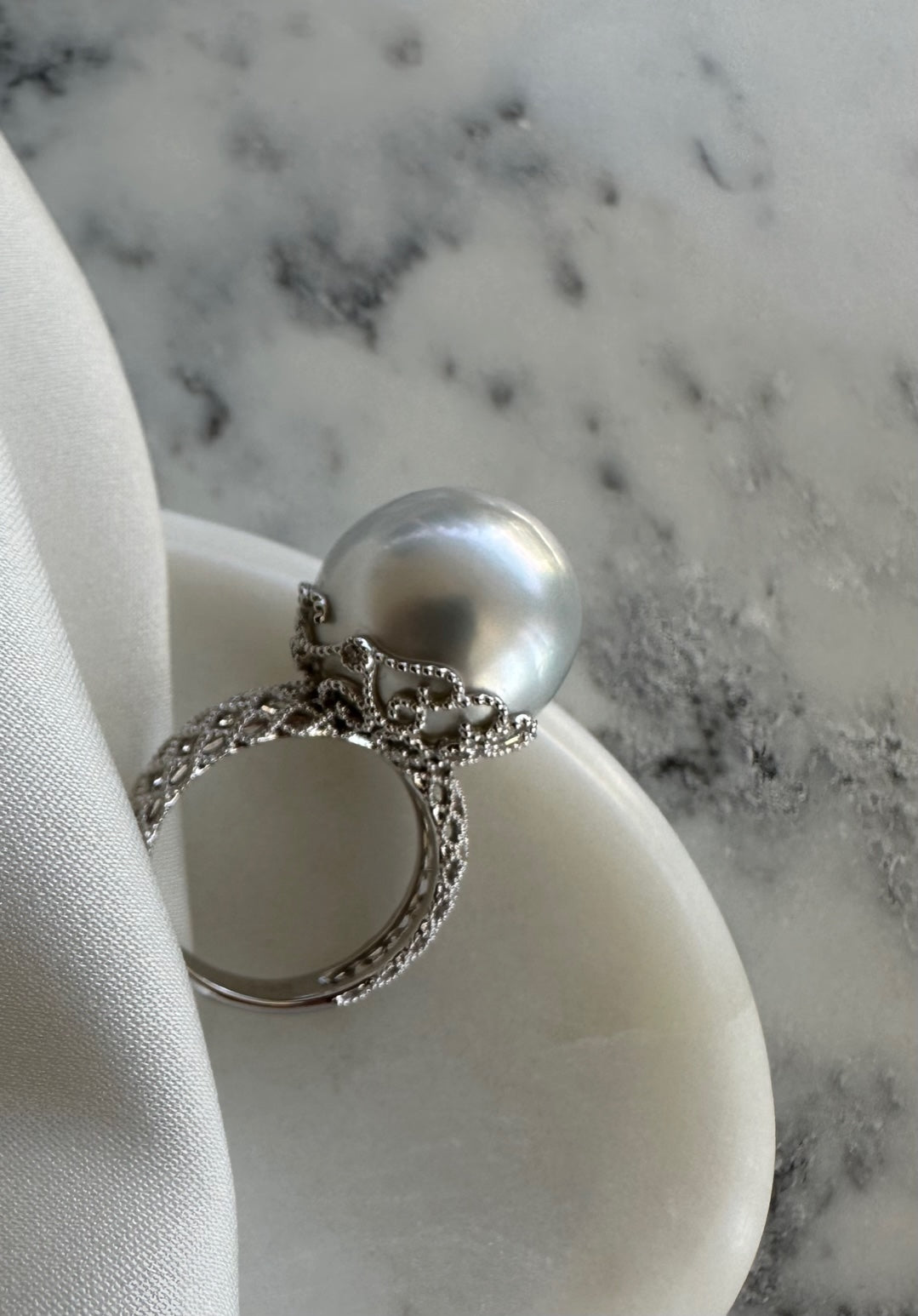 White South Sea Pearl Ring