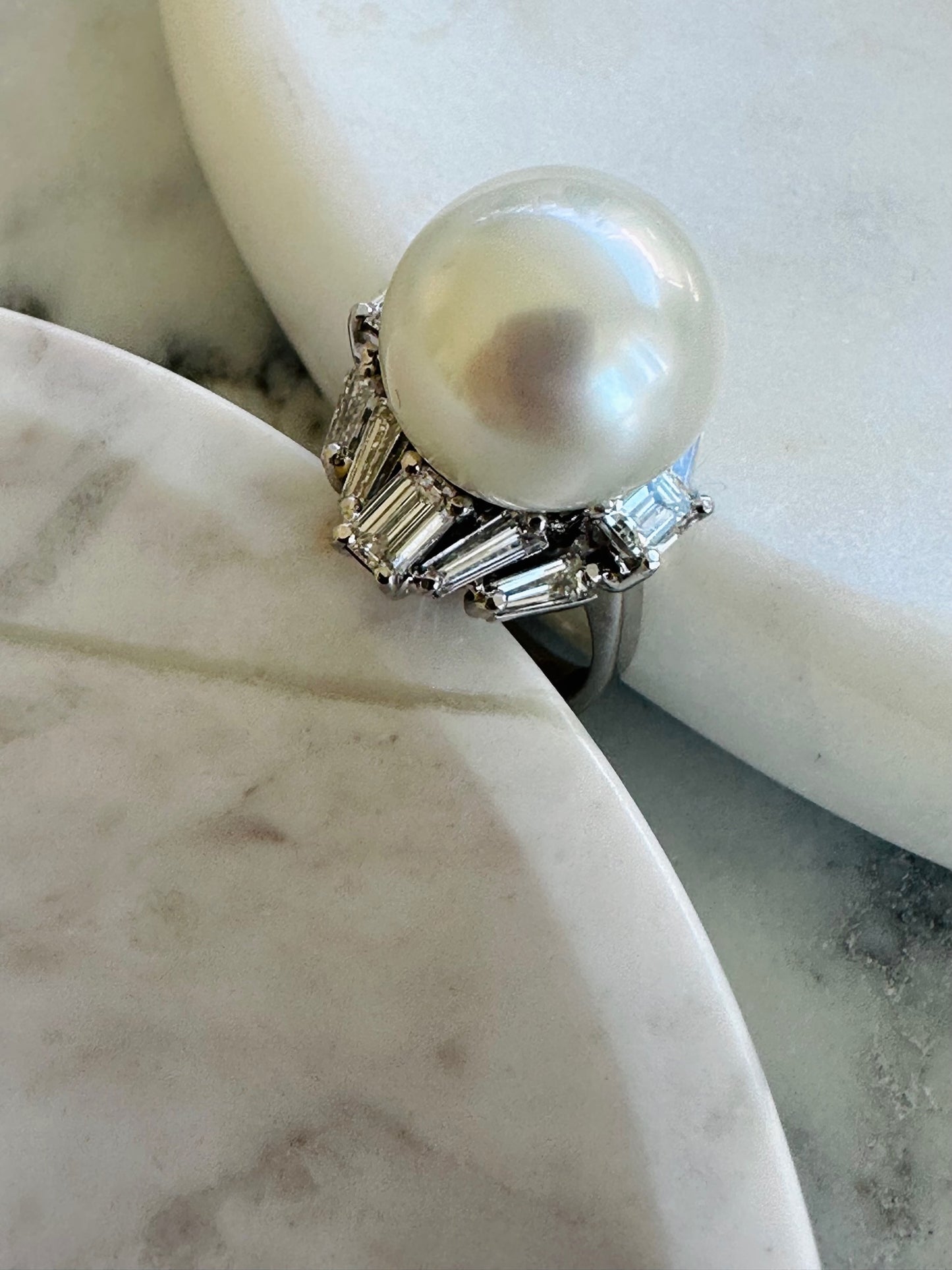 White South Sea Pearl and Diamond Ring