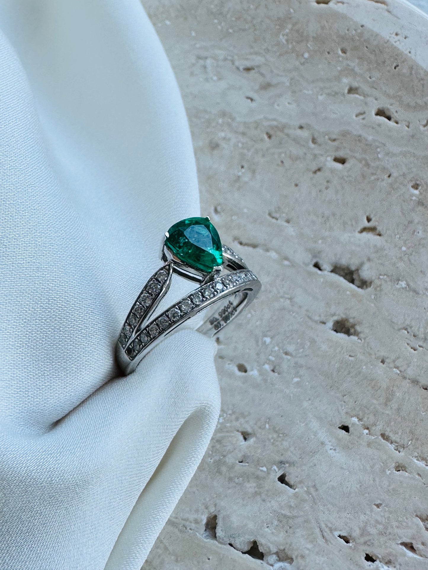 Emerald Diamond Ring