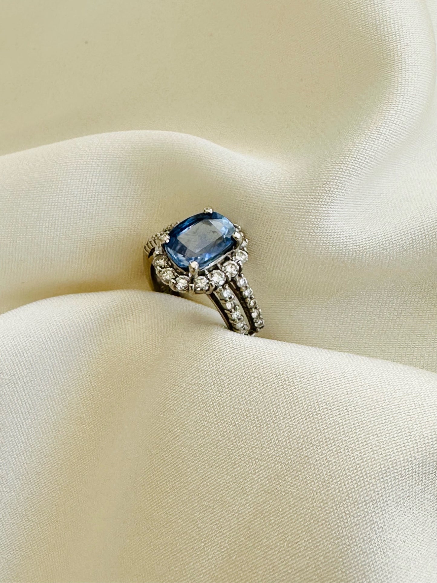 Blue Sapphire Diamond Ring